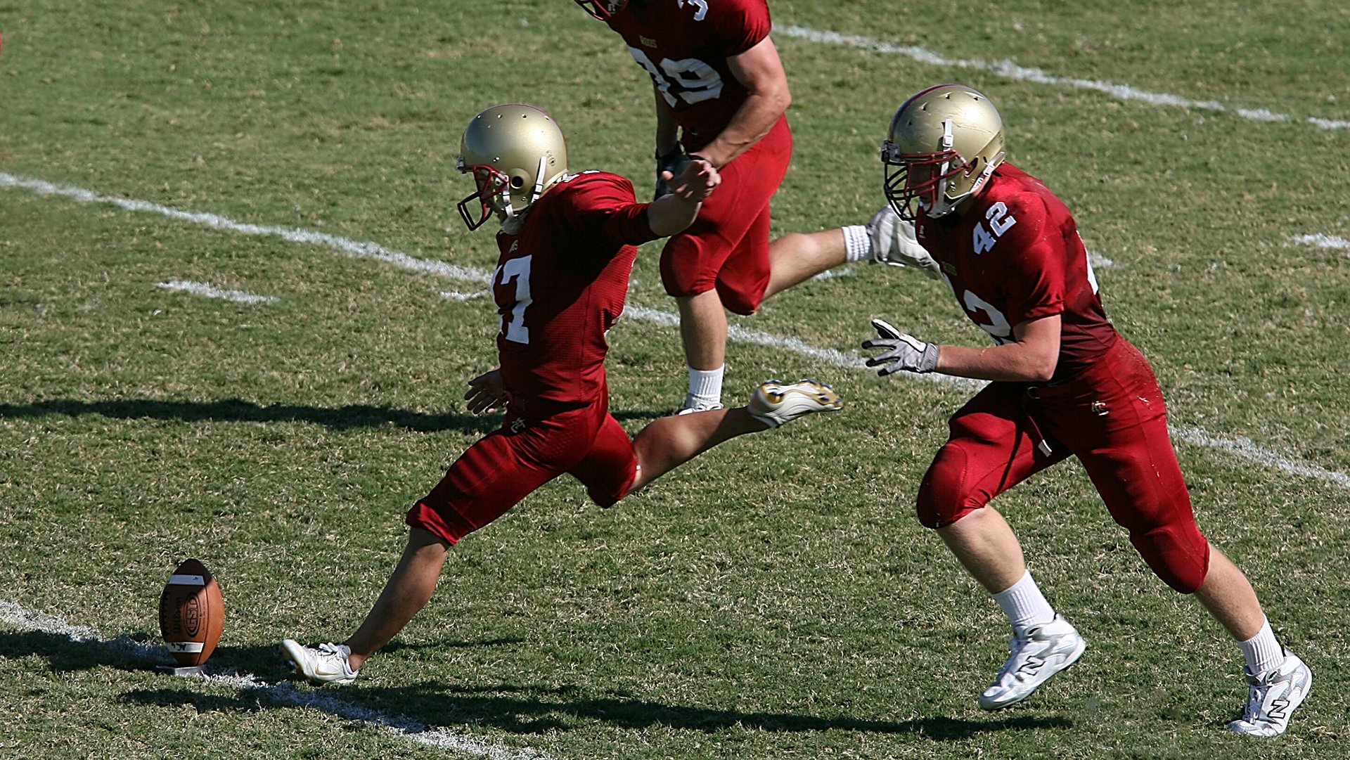 九游体育网站-女子足球加快青训融合进程实现从校园到职业直通，青少年女子足球队